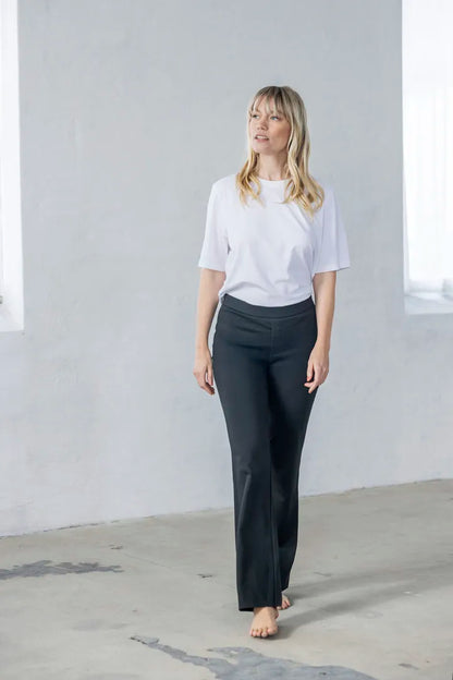 Straight leg trouser