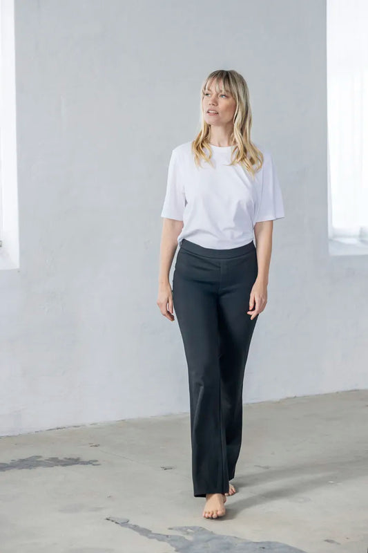 Straight leg trouser